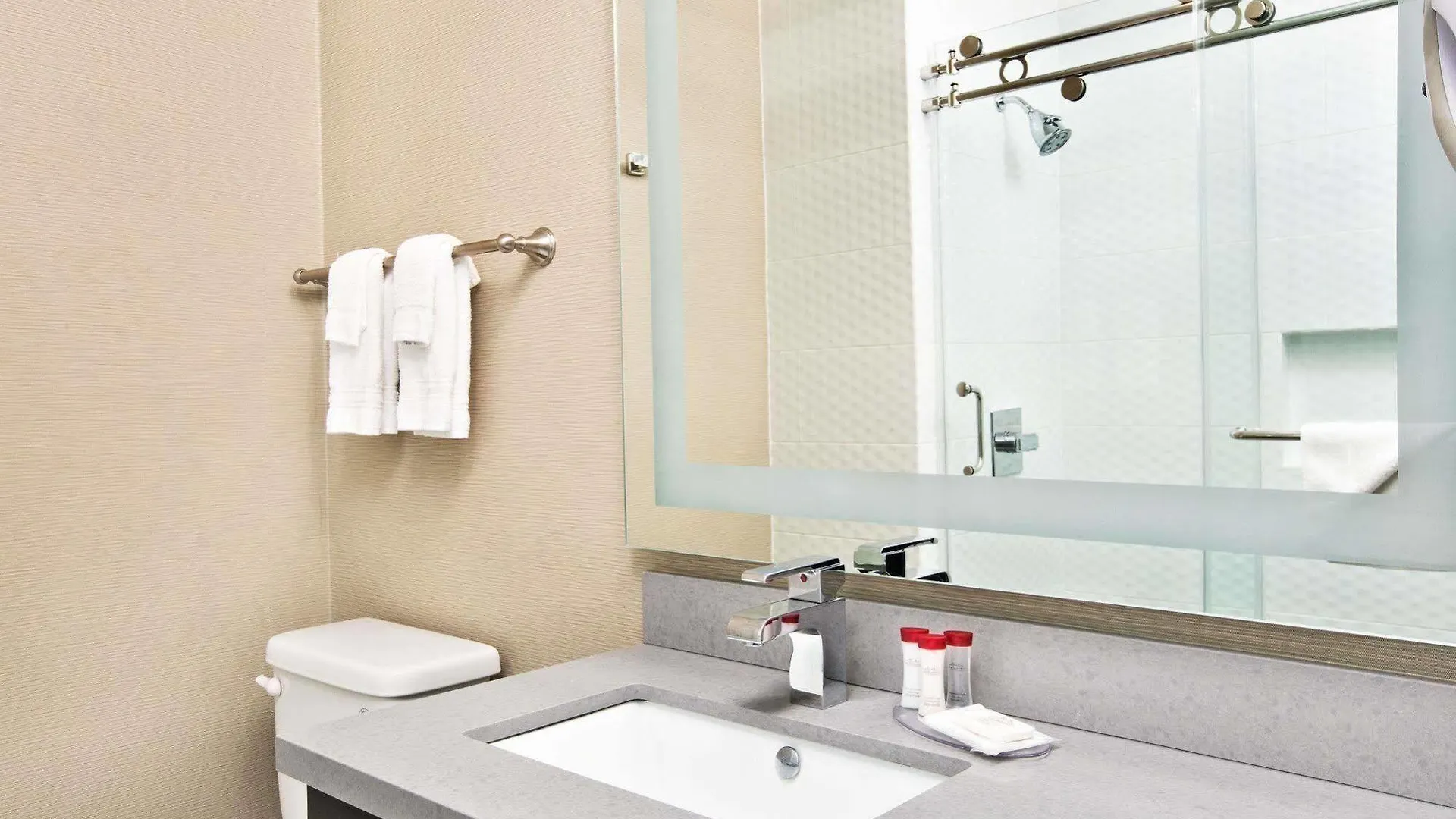 Ramada By Wyndham Marina Del Rey Otel ABD
