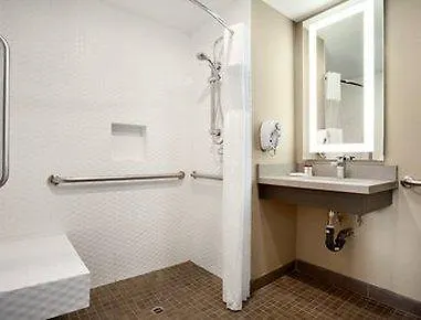 Ramada By Wyndham Marina Del Rey Hotel