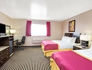 Ramada By Wyndham Marina Del Rey Hotel